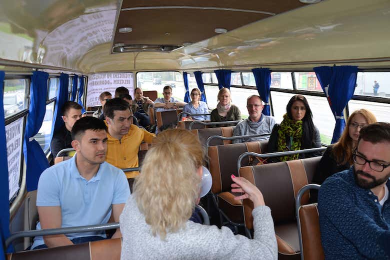 Pendant la visite à bord du bus